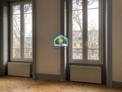 /international/fr/saint-etienne-centre-val-de-loire-310104946779/