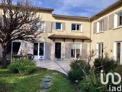 /international/fr/chalais-centre-val-de-loire-310096268498/