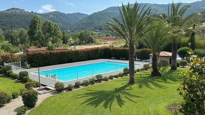 /international/fr/pegomas-provence-alpes-cote-d-azur-120092697704/
