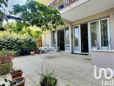 /international/fr/arles-provence-alpes-cote-d-azur-310100139994/