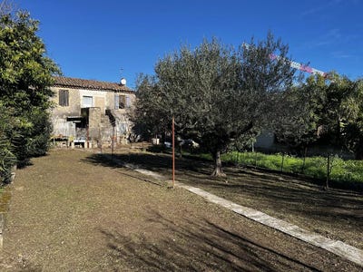 /international/fr/milhaud-languedoc-roussillon-310105923943/