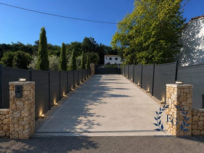/international/fr/brignoles-provence-alpes-cote-d-azur-310110245908/