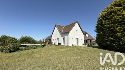 /international/fr/francueil-centre-val-de-loire-310107675678/