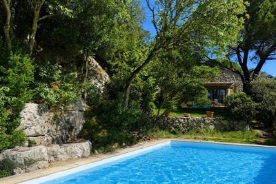 /international/fr/lussan-languedoc-roussillon-310108792431/