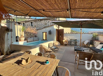 /international/fr/buis-les-baronnies-rhone-310101034253/