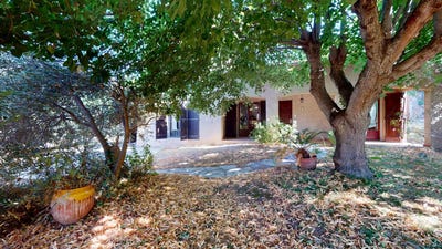 /international/fr/alet-les-bains-languedoc-roussillon-310119311644/