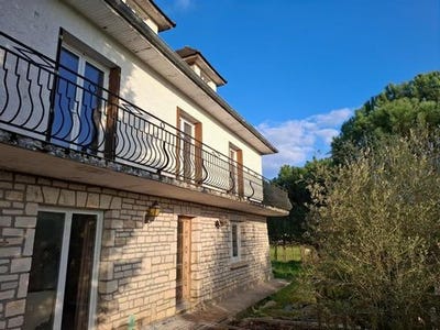/international/fr/lacapelle-marival-midi-pyrenees-310107707328/