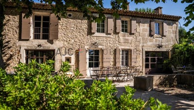 /international/fr/saint-etienne-du-gres-provence-alpes-cote-d-azur-310100631033/