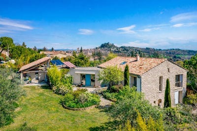 /international/fr/forcalquier-provence-alpes-cote-d-azur-310106915649/