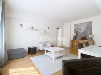 /international/fr/paris-16th-paris-310109150766/