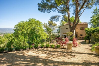 /international/fr/oppede-provence-alpes-cote-d-azur-310108453009/