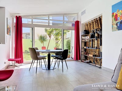 /international/fr/royan-charente-310108726335/