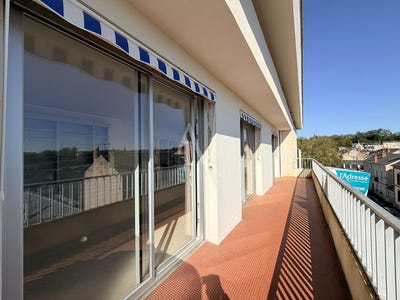 /international/fr/saumur-pays-de-la-loire-310106605205/