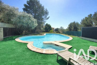 /international/fr/beaucaire-languedoc-roussillon-310107359121/