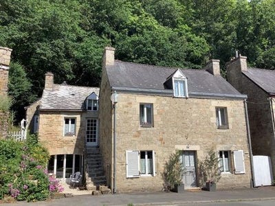 /international/fr/guemene-sur-scorff-brittany-120093496351/
