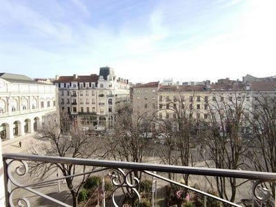 /international/fr/saint-etienne-rhone-310105407400/