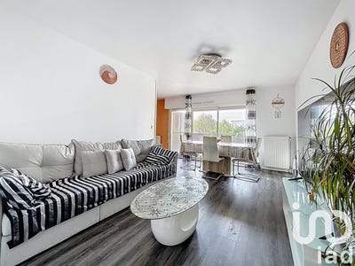 /international/fr/saint-jacques-de-la-lande-brittany-310098795064/
