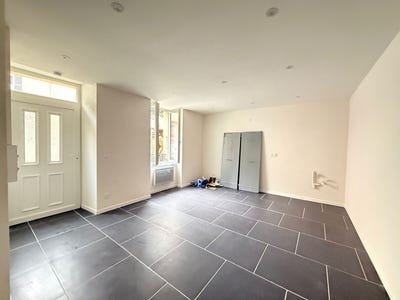 /international/fr/lons-le-saunier-franche-comte-310103712708/