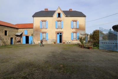 /international/fr/castelnau-riviere-basse-midi-pyrenees-310109518956/