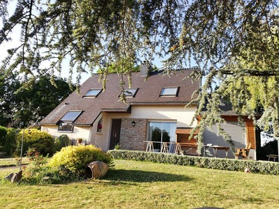 /international/fr/ploermel-brittany-310108650560/?lang=id