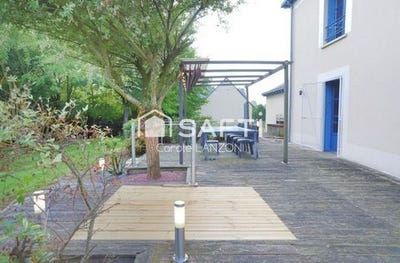 /international/fr/gennes-sur-seiche-brittany-310107299551/