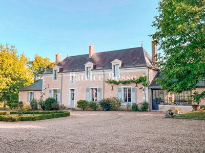 /international/fr/la-chartre-sur-le-loir-pays-de-la-loire-310105266006/