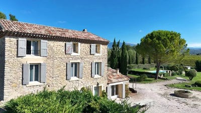 /international/fr/mazan-provence-alpes-cote-d-azur-310104985326/