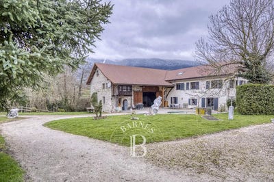 /international/fr/saint-genis-pouilly-rhone-310101470879/?lang=it