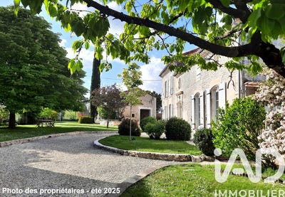 /international/fr/angeac-champagne-charente-310106626167/