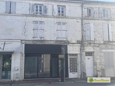 /international/fr/angouleme-charente-310108899004/