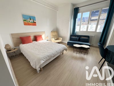 /international/fr/vic-sur-cere-auvergne-310104232034/