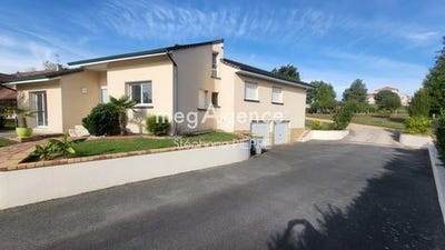 /international/fr/domerat-auvergne-310110034329/