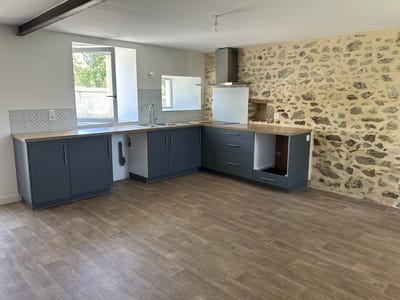 /international/fr/faye-l-abbesse-charente-310108487358/