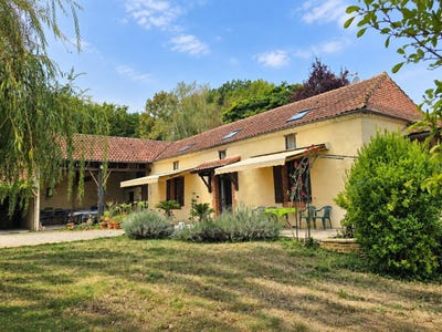 /international/fr/villecomtal-sur-arros-midi-pyrenees-310110357618/