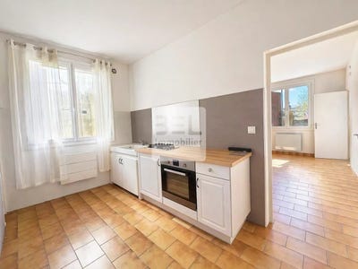 /international/fr/laudun-l-ardoise-languedoc-roussillon-310107565967/