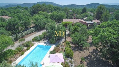 /international/fr/saint-saturnin-les-apt-provence-alpes-cote-d-azur-310100856987/