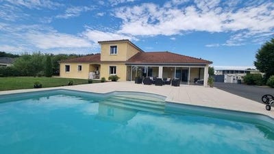/international/fr/bellerive-sur-allier-auvergne-310101387481/?lang=en