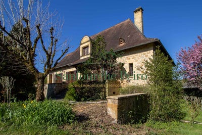 /international/fr/saint-julien-de-lampon-aquitaine-310106838474/