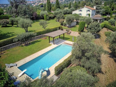 /international/fr/grasse-hh-15761208-grasse-provence-alpes-cote-d-azur-310100959936/?lang=fr
