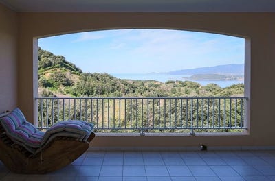 /international/fr/calcatoggio-corsica-310107794458/