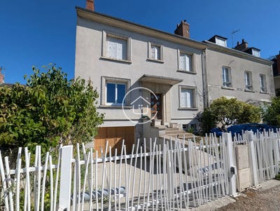 /international/fr/blois-centre-val-de-loire-310109576467/
