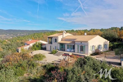 /international/fr/tavernes-provence-alpes-cote-d-azur-310100041288/