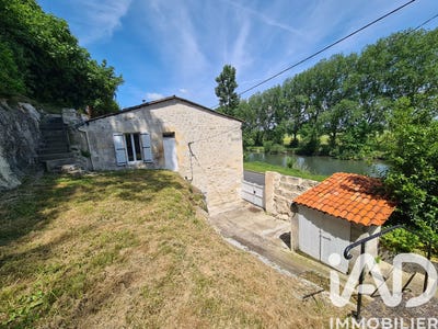 /international/fr/saintes-charente-310108862933/?lang=id