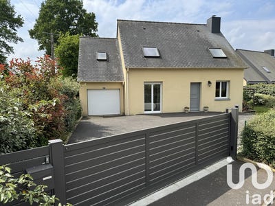 /international/fr/montreuil-sur-ille-brittany-310098100085/