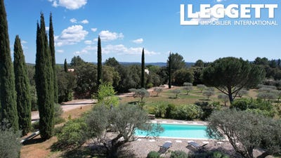 /international/fr/cotignac-provence-alpes-cote-d-azur-310108514605/