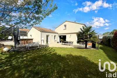 /international/fr/saint-philbert-de-grand-lieu-pays-de-la-loire-310099708344/
