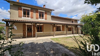 /international/fr/saint-macoux-charente-310101416991/