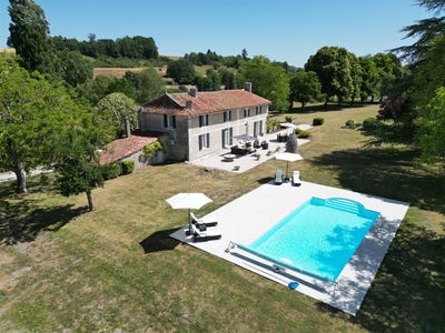 /international/fr/blanzac-porcheresse-charente-310105348246/