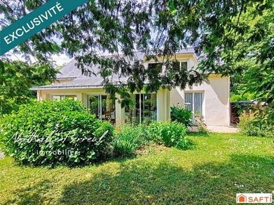 /international/fr/bains-sur-oust-brittany-310099625831/