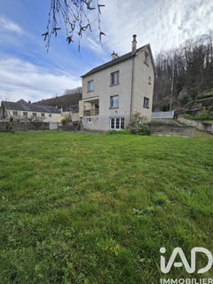 /international/fr/la-chartre-sur-le-loir-pays-de-la-loire-310106512061/